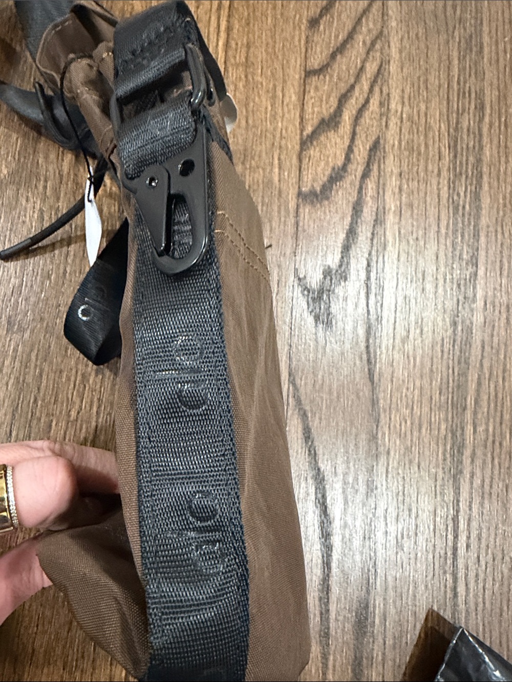 ALO Yoga Brown Crossbody Bag - Picture 5 of 6